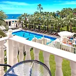 Onkel Hotell 4*